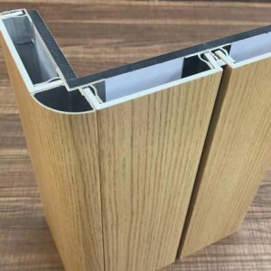 覆膜金属复合板